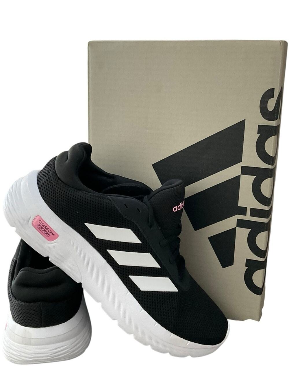 adidas Women’s Cloudfoam Ultra-Light Shoes Black White Size 10 NIB NEW